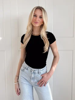 Basic top Iris zwart