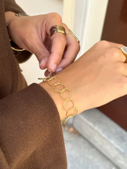 Circle of Gold armband
