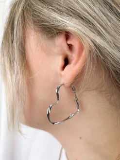 Earring rainbow heart zilver