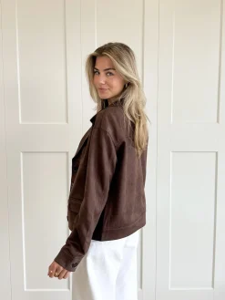 Jas Suze bruin