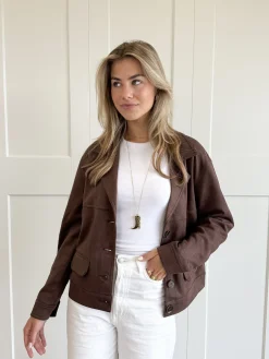 Jas Suze bruin