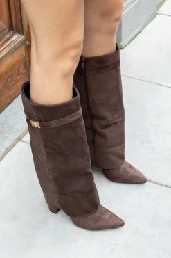 Laars Zara bruin