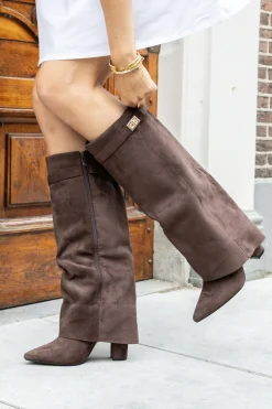 Laars Zara bruin