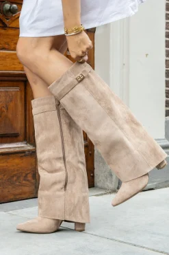 Laars Zara kaki