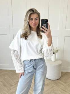Lace sleeve shirt wit