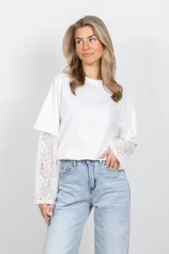 Lace sleeve shirt wit