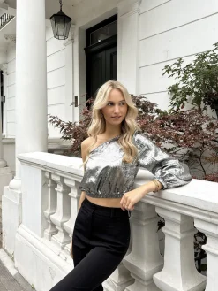 Metallic one sleeve top zilver