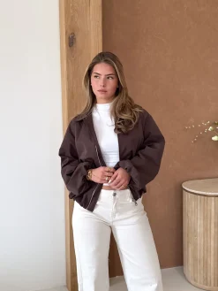 Millie jas bruin