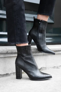 One more black croco MAAT 36 & 37
