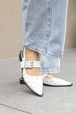Puntige loafers studs wit