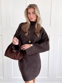 Rok Livia bruin