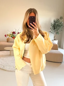Ruby jas butter yellow