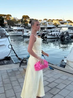 Satin dress Liva geel