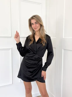 Satin dress Noa zwart