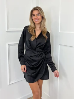 Satin dress Noa zwart