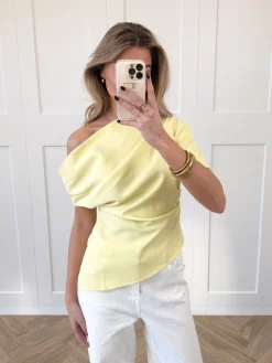 Top off shoulder Candice geel