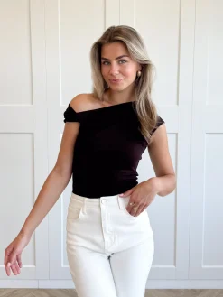 Top Yael bruin