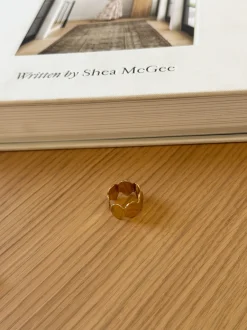 Vivi ring